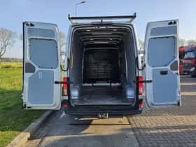Volkswagen Crafter (2019) thumbnail 13