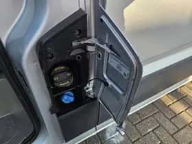 Volkswagen Crafter (2019) thumbnail 18