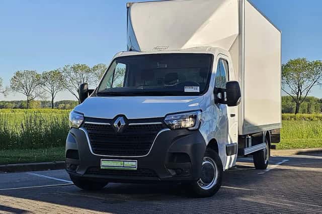 Renault Master (2024) thumbnail 1