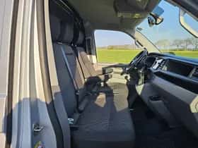 Volkswagen Transporter (2020) thumbnail 6