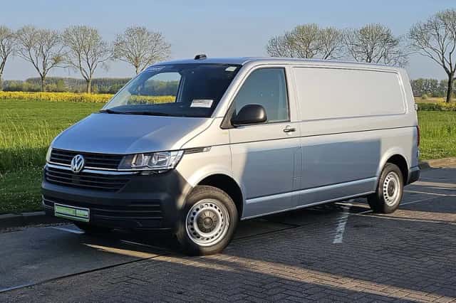 Volkswagen Transporter (2020) thumbnail 2