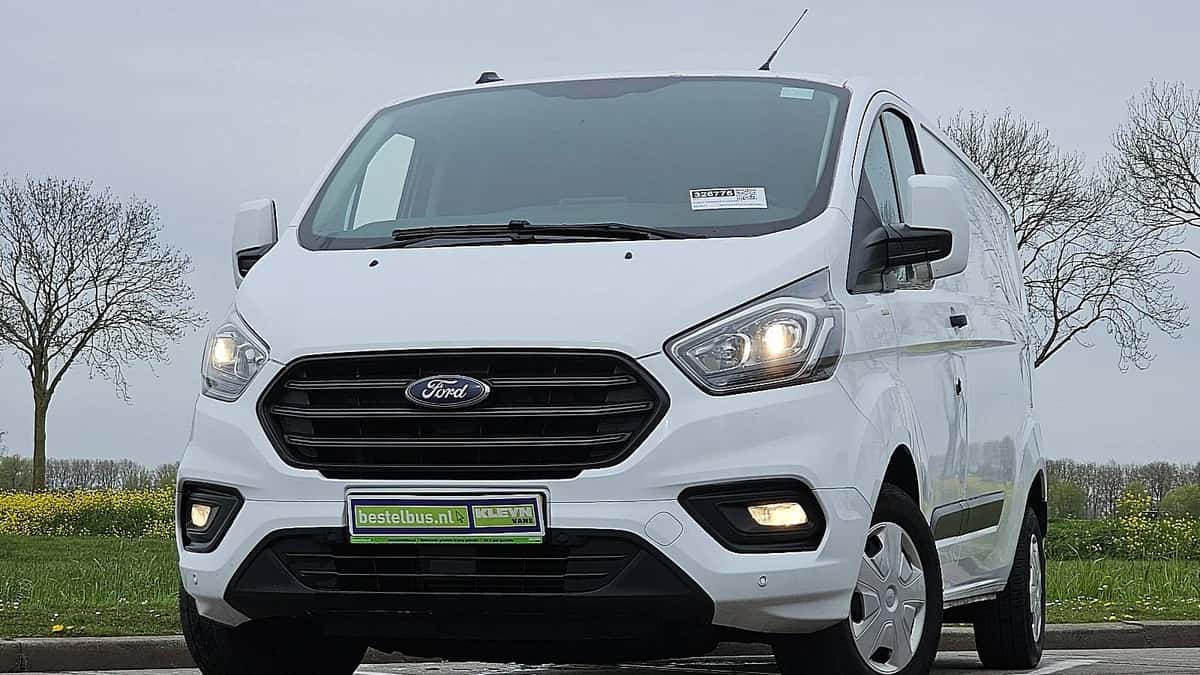Ford Transit (2019) — foto 1