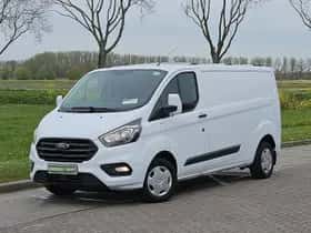 Ford Transit (2019) thumbnail 2