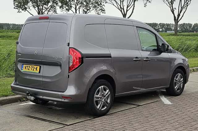 Mercedes-Benz Citan (2023) thumbnail 3