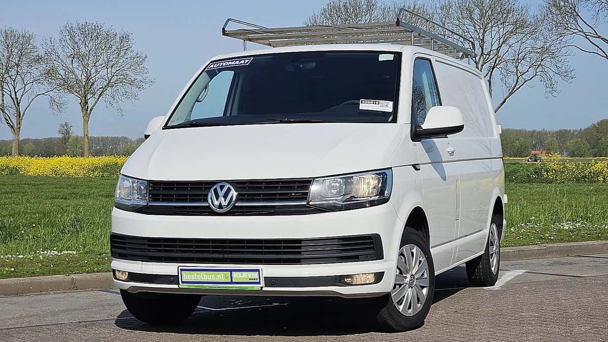 Volkswagen Transporter (2017) — foto 1