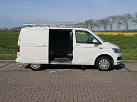Volkswagen Transporter (2017) thumbnail 12