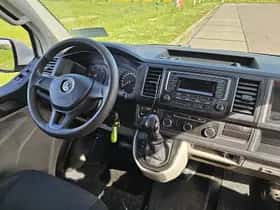Volkswagen Transporter (2017) thumbnail 7