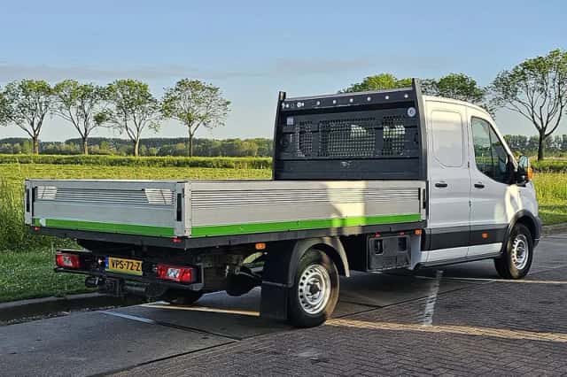 Ford Transit (2015) thumbnail 3