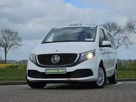 Mercedes-Benz EQV (2021) thumbnail 1