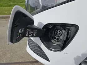 Mercedes-Benz EQV (2021) thumbnail 24