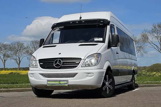 Mercedes-Benz Sprinter (2011) thumbnail 1