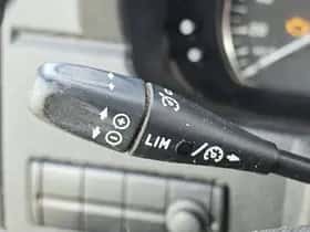 Mercedes-Benz Sprinter (2011) thumbnail 11