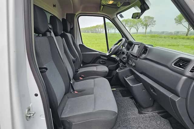 Renault Master (2023) thumbnail 6