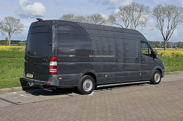 Mercedes-Benz Sprinter (2016) thumbnail 3