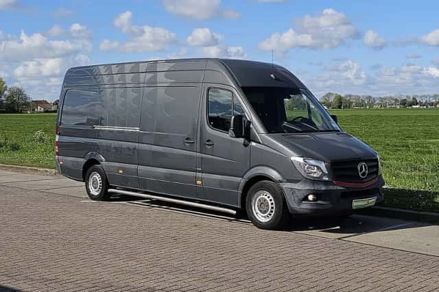 Mercedes-Benz Sprinter (2016) thumbnail 4