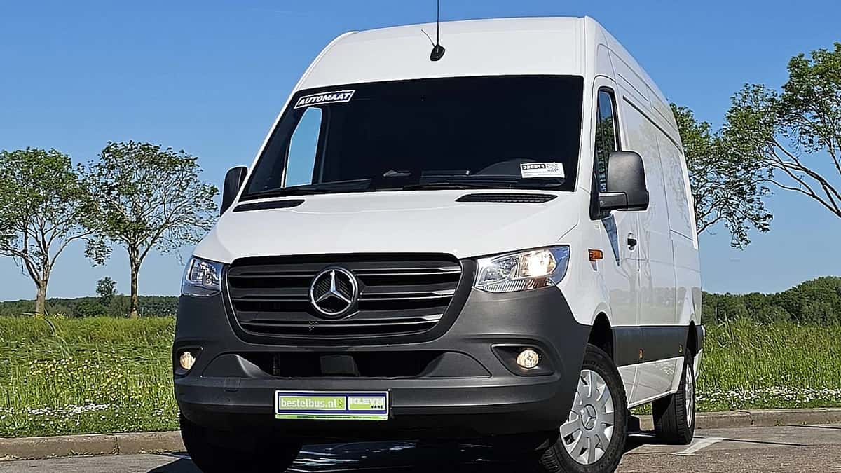 Mercedes-Benz Sprinter (2024) — foto 1