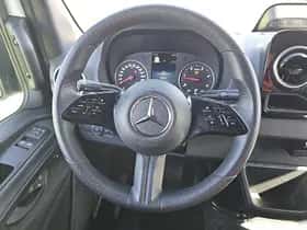 Mercedes-Benz Sprinter (2024) thumbnail 11