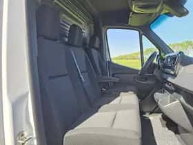 Mercedes-Benz Sprinter (2024) thumbnail 6