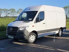 Mercedes-Benz Sprinter (2024) thumbnail 2
