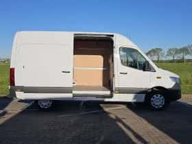 Mercedes-Benz Sprinter (2024) thumbnail 15