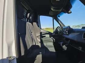 Mercedes-Benz Sprinter (2024) thumbnail 6