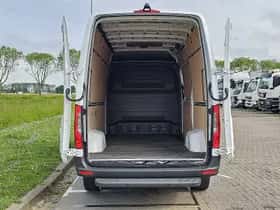 Mercedes-Benz Sprinter (2024) thumbnail 14