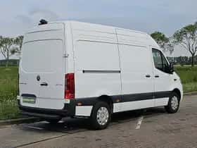 Mercedes-Benz Sprinter (2024) thumbnail 3