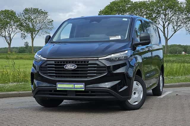 Ford Transit (2024) thumbnail 1
