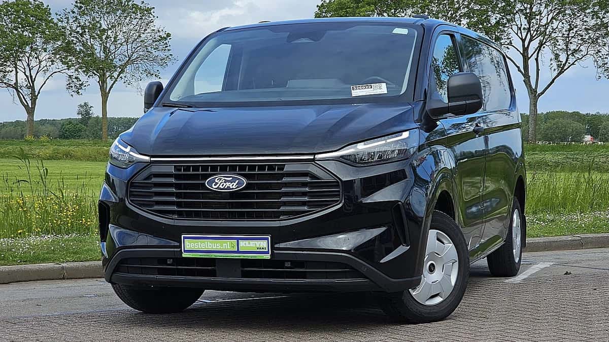 Ford Transit (2024) — foto 1