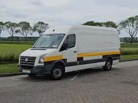 Volkswagen Crafter (2010) thumbnail 2