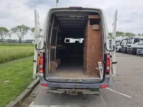 Volkswagen Crafter (2010) thumbnail 11