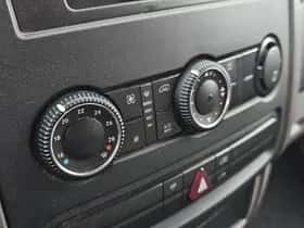 Volkswagen Crafter (2010) thumbnail 9