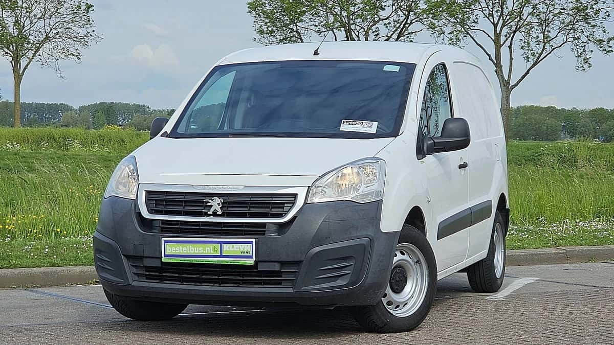Peugeot Caddy (2016) — foto 1