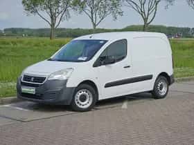 Peugeot Caddy (2016) thumbnail 2