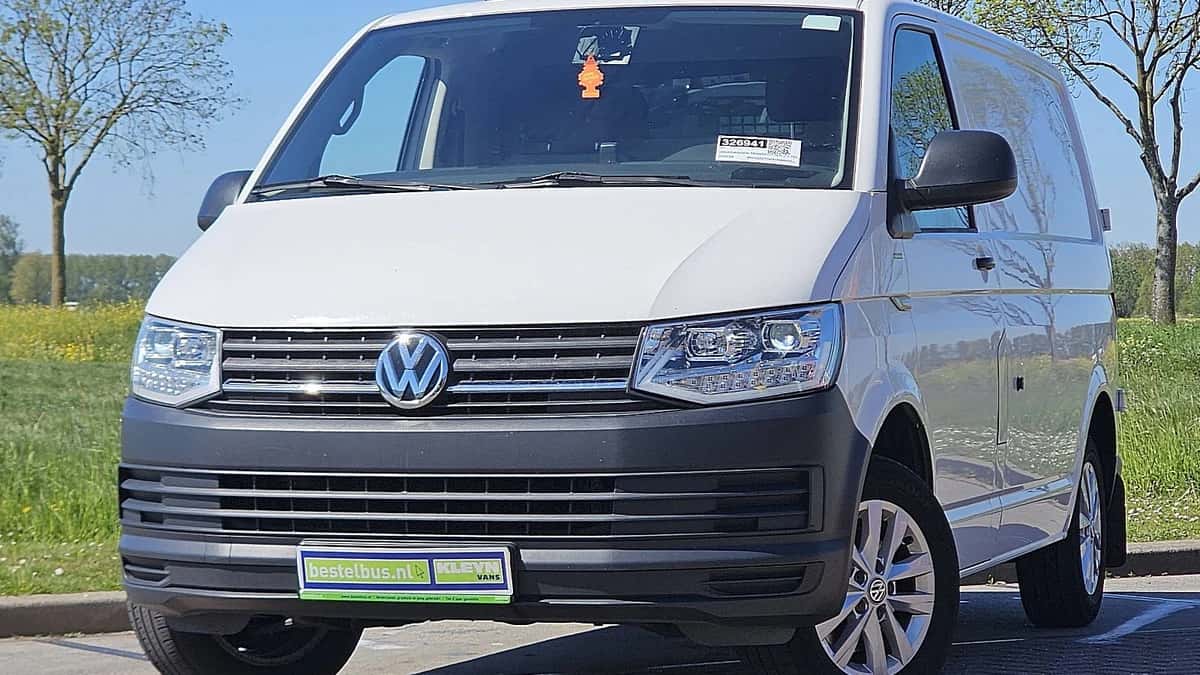 Volkswagen Transporter (2019) — foto 1