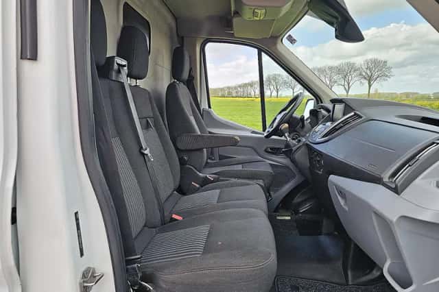 Ford Transit (2016) thumbnail 6