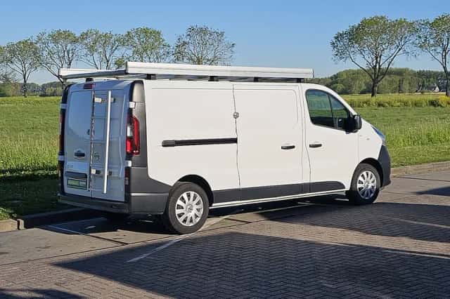 Nissan Nv (2022) thumbnail 3
