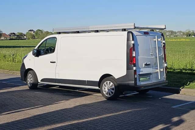 Nissan Nv (2022) thumbnail 5