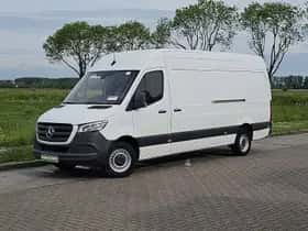 Mercedes-Benz Sprinter (2021) thumbnail 2
