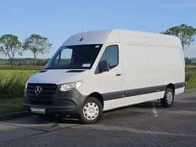 Mercedes-Benz Sprinter (2022) thumbnail 2