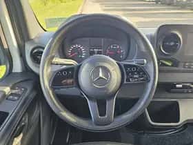 Mercedes-Benz Sprinter (2022) thumbnail 11