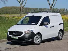 Mercedes-Benz Citan (2022) thumbnail 2