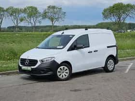 Mercedes-Benz Citan (2022) thumbnail 2