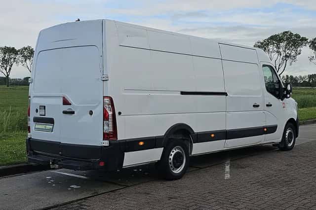 Renault Master (2023) thumbnail 3