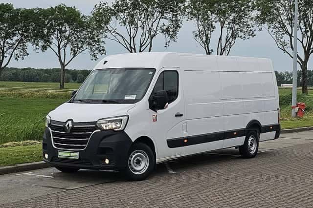 Renault Master (2024) thumbnail 2