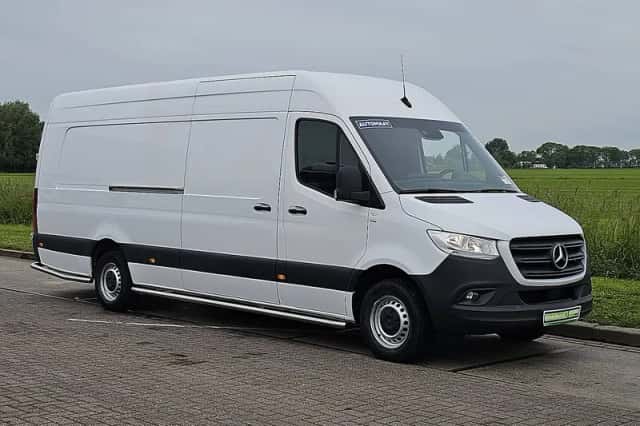 Mercedes-Benz Sprinter (2021) thumbnail 4