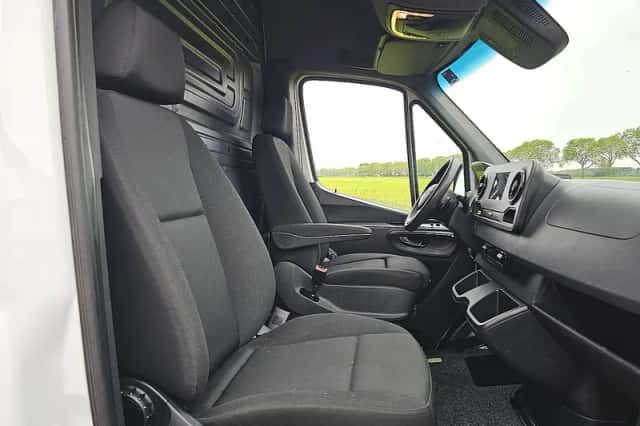 Mercedes-Benz Sprinter (2021) thumbnail 6