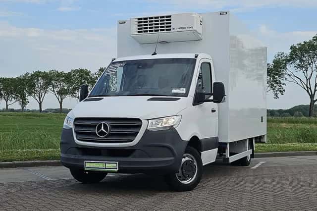 Mercedes-Benz Sprinter (2021) thumbnail 1