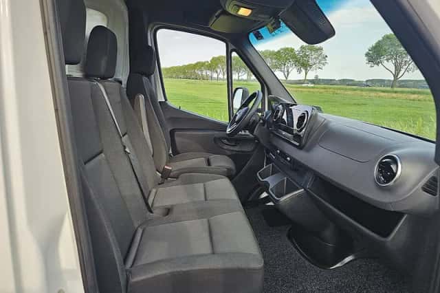 Mercedes-Benz Sprinter (2021) thumbnail 6