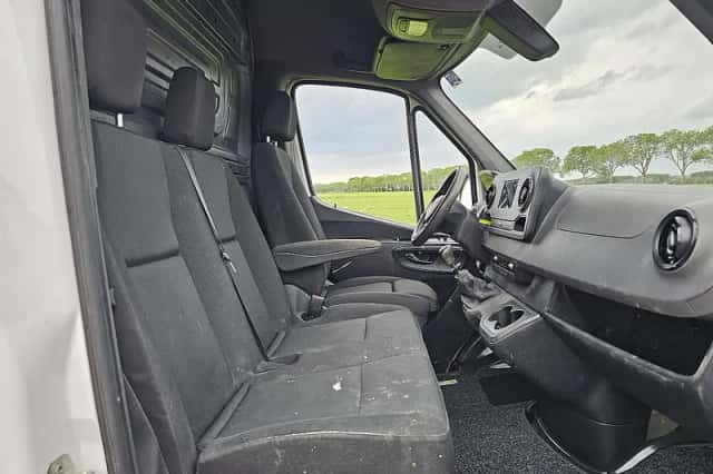 Mercedes-Benz Sprinter (2021) thumbnail 6